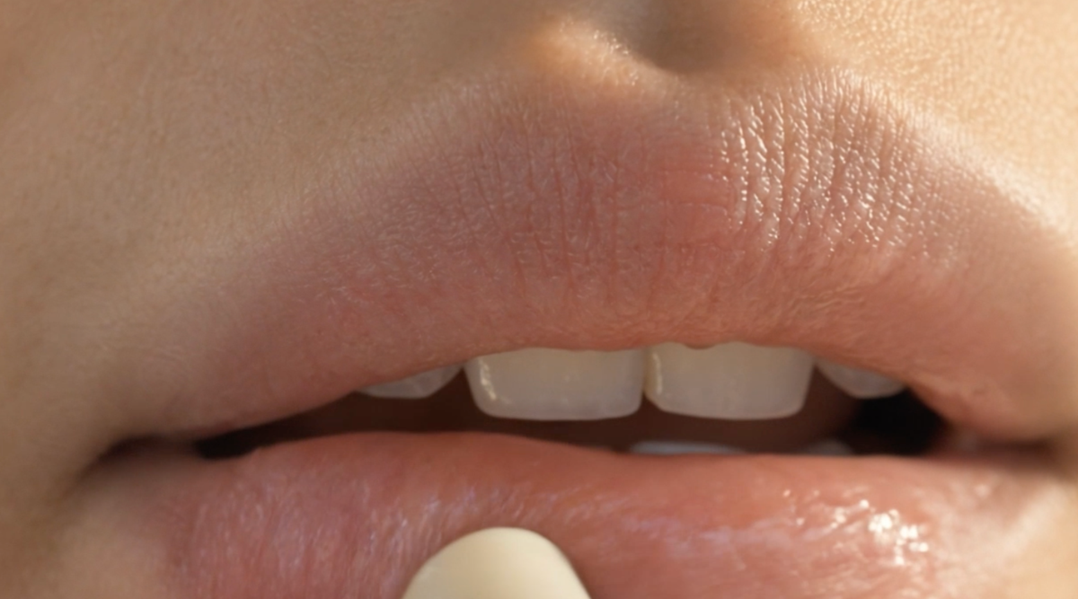 How to Heal Chapped Lips Naturally This Winter